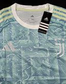Kit Camisa/Short Juventus Azul Claro II 25/26