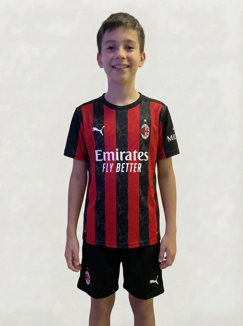 Kit Infantil Milan Listrado I 25/26